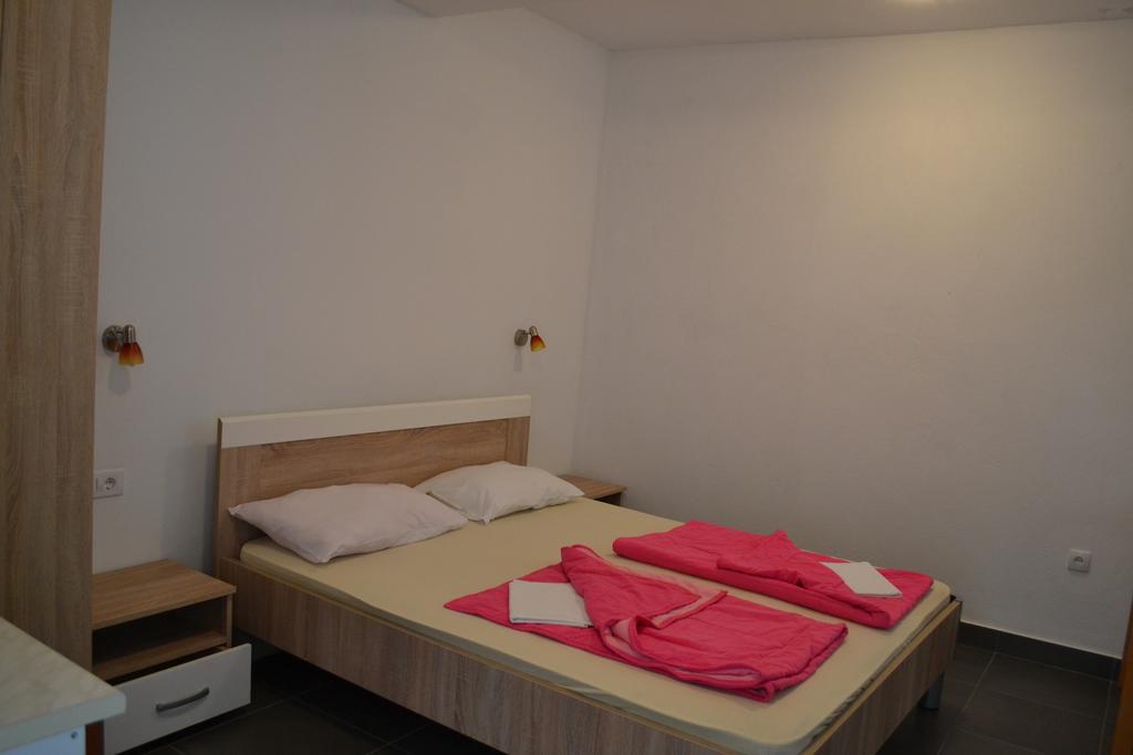 Guesthouse Orlovic Μπούντβα Εξωτερικό φωτογραφία