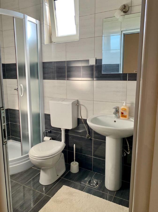 Guesthouse Orlovic Μπούντβα Εξωτερικό φωτογραφία