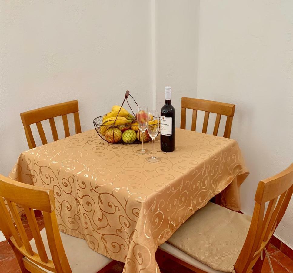Guesthouse Orlovic Μπούντβα Εξωτερικό φωτογραφία