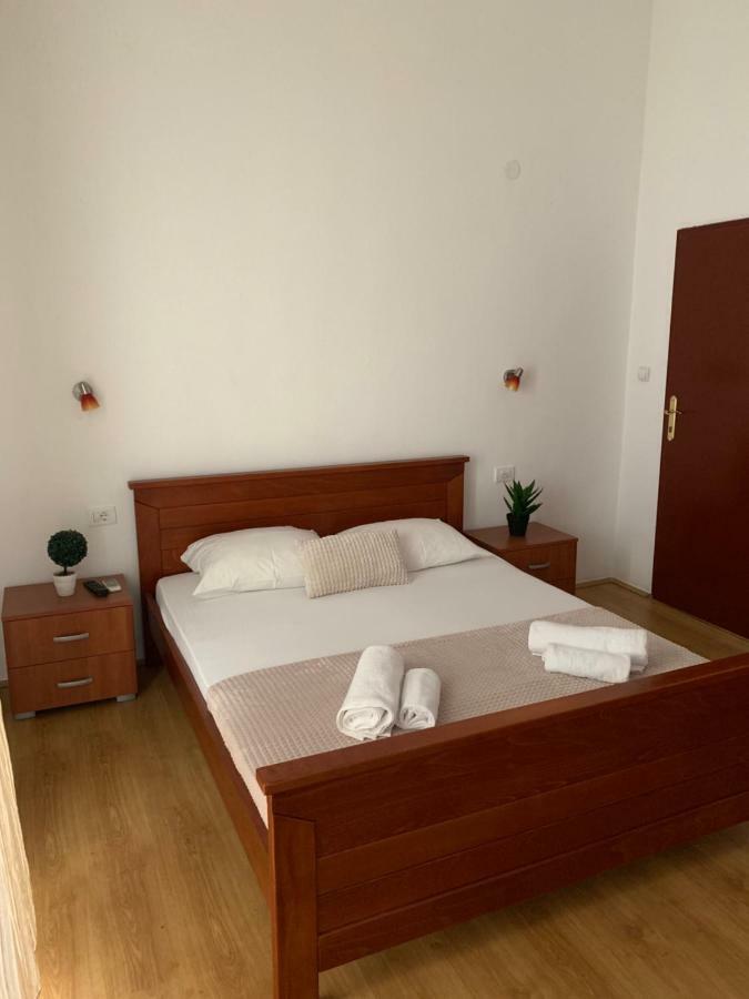 Guesthouse Orlovic Μπούντβα Εξωτερικό φωτογραφία